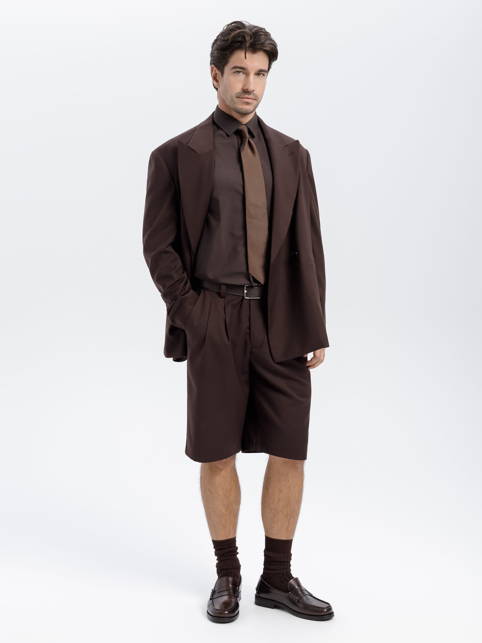 Костюм Oversize коричневого цвета с шортами
